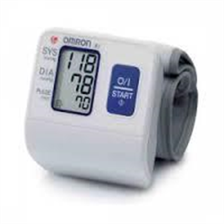 тонометр омрон автоматический на запястье r1 фото
