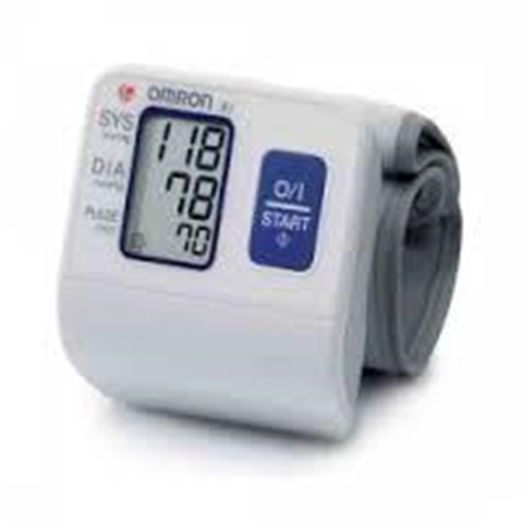 тонометр омрон автоматический на запястье r1 фото